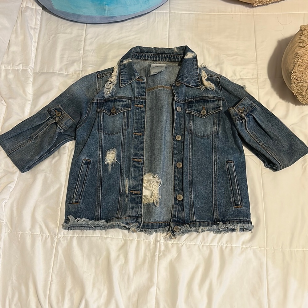Iris Jean ripped jacket 💗